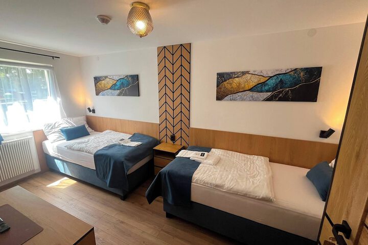 Room 34 of 91