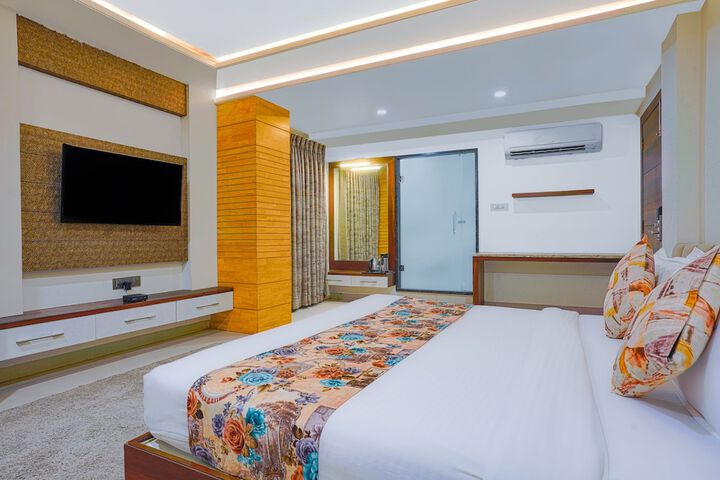 Room 14 of 32