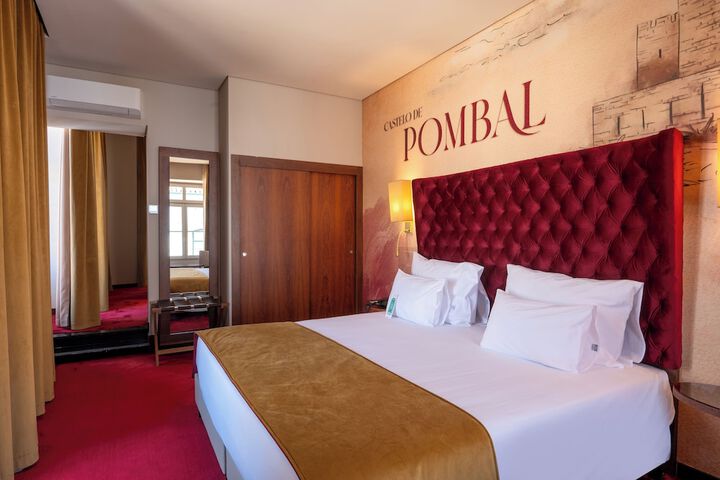 Room 13 of 77