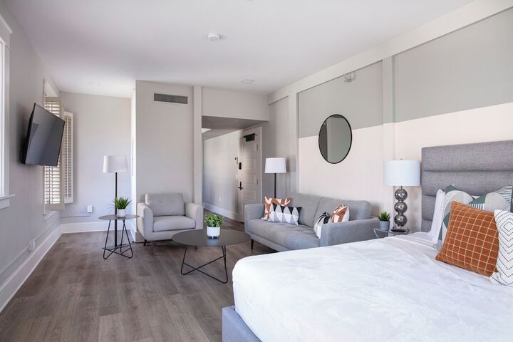 Room 64 of 200