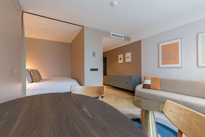Room 13 of 53