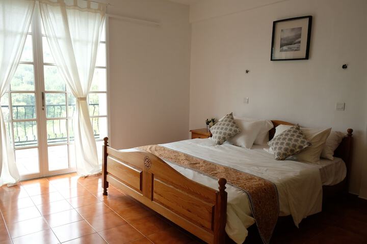 Room 4 of 26