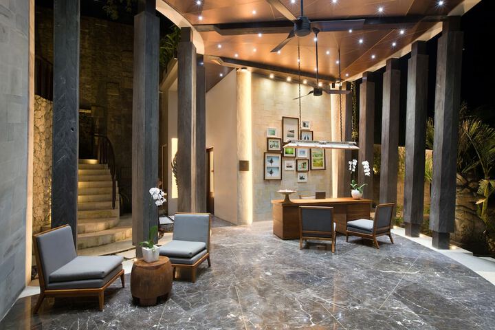 Hotel Interior 2 of 32