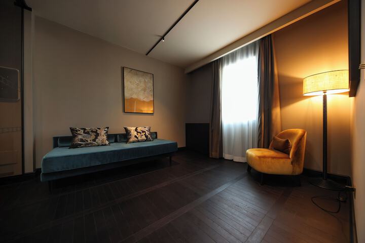 Room 34 of 60
