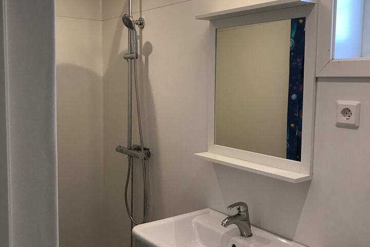 Room 32 of 54
