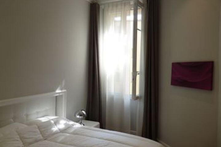 Room 13 of 27