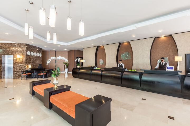 Hotel 200 of 211