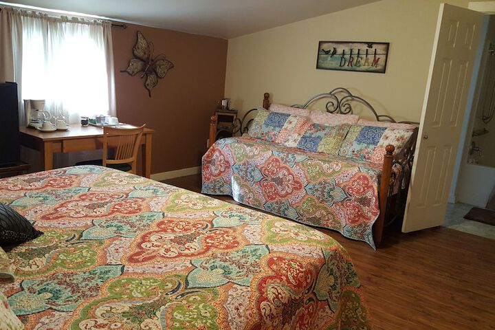 Room 2 of 68