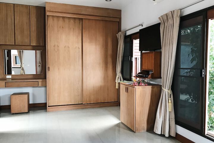 Room 7 of 35