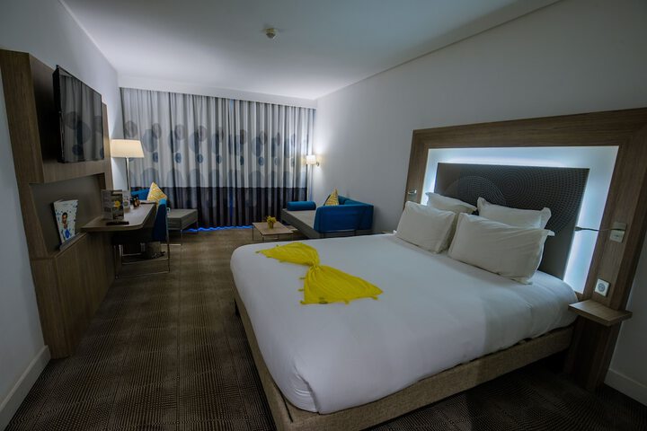 Room 10 of 109