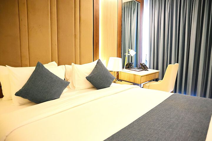 Room 32 of 313