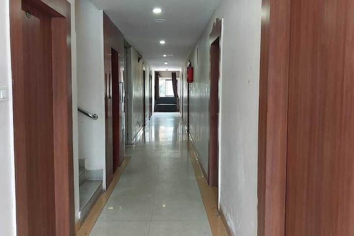 Hotel Interior 3 of 28