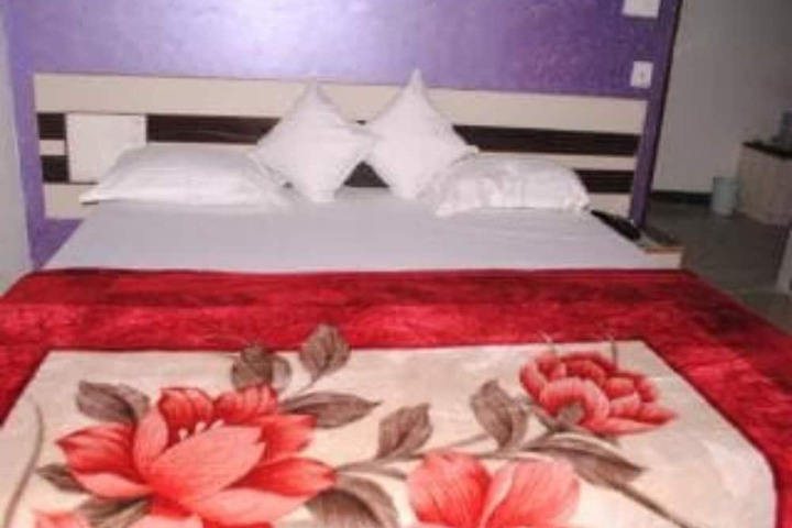 Room 2 of 19