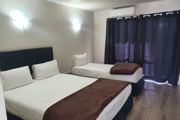 Room 12 of 36