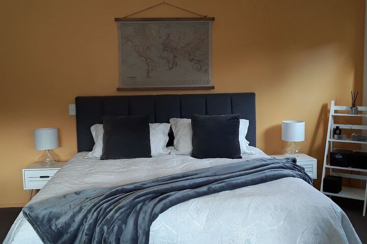 Room 2 of 39