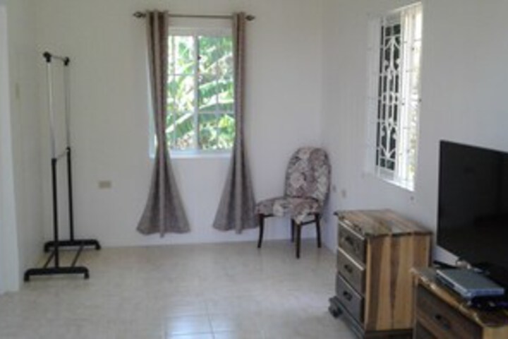 Room 16 of 28