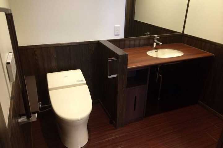 Room 13 of 31