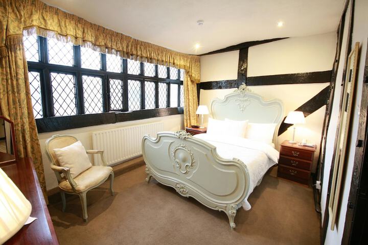 Crown Hotel in Nantwich