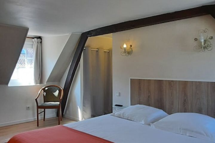 Room 26 of 74