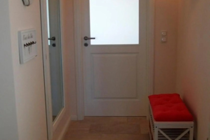Room 10 of 12