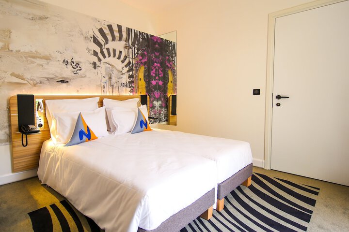 Room 3 of 315