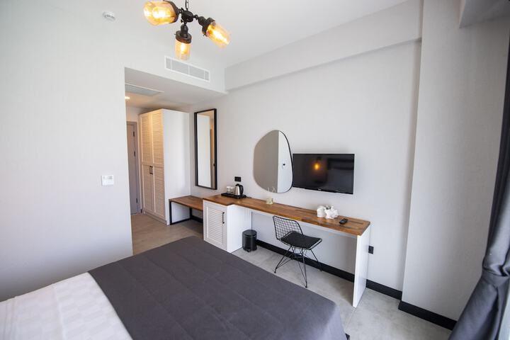 Room 7 of 201
