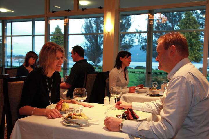 Dining 32 of 57
