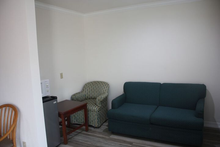 Room 19 of 37