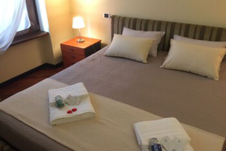 Room 36 of 44
