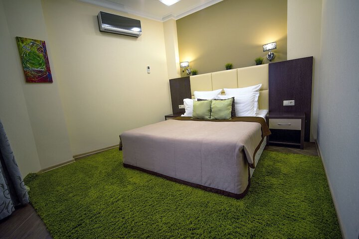 Room 3 of 35