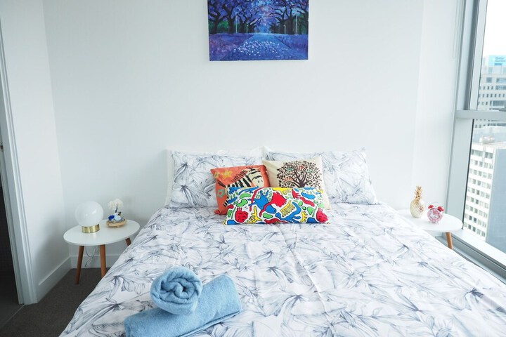 Room 6 of 42