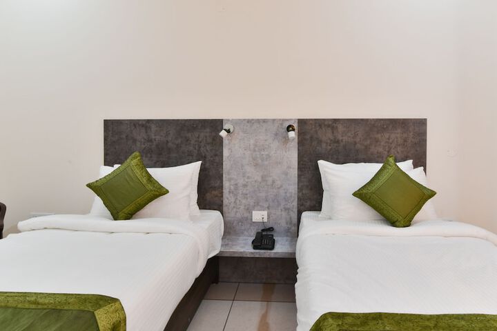 Room 14 of 27