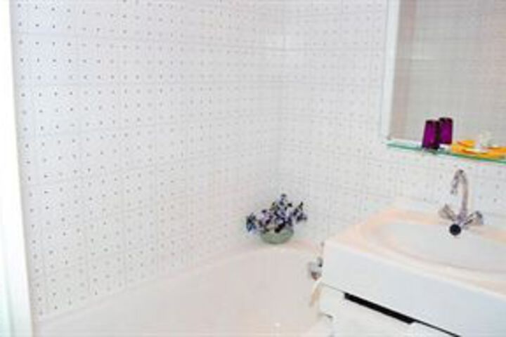 Room 2 of 22
