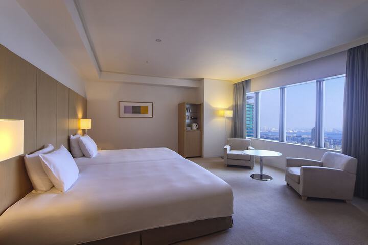Room 13 of 141
