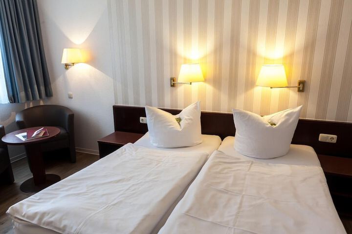 Room 20 of 48