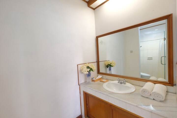 Room 15 of 18