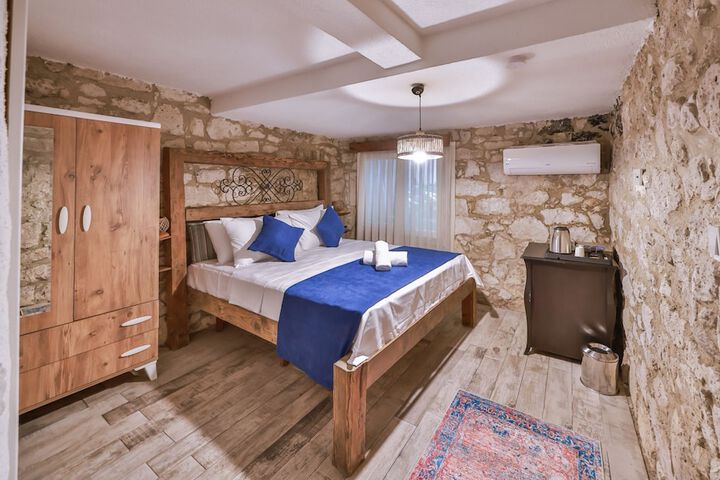 Room 10 of 40