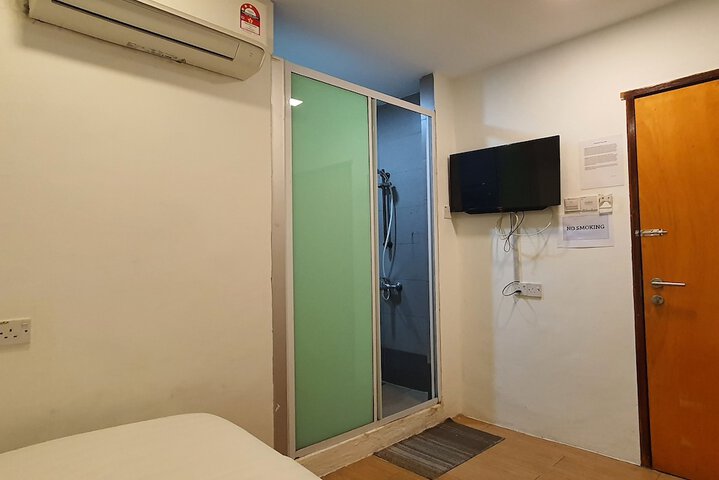 Room 27 of 35