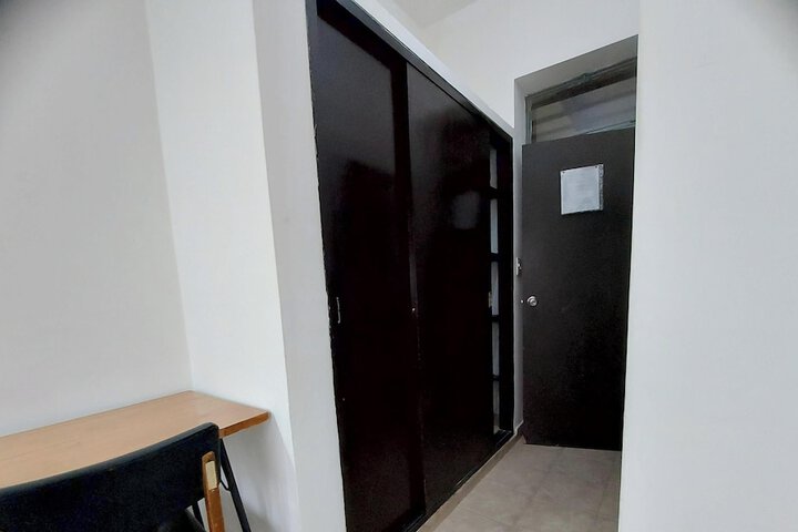Room 12 of 40
