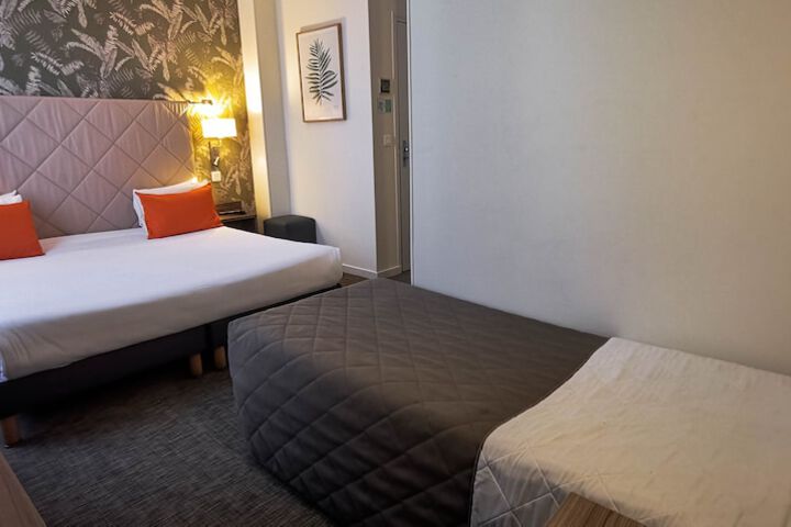 Room 34 of 50