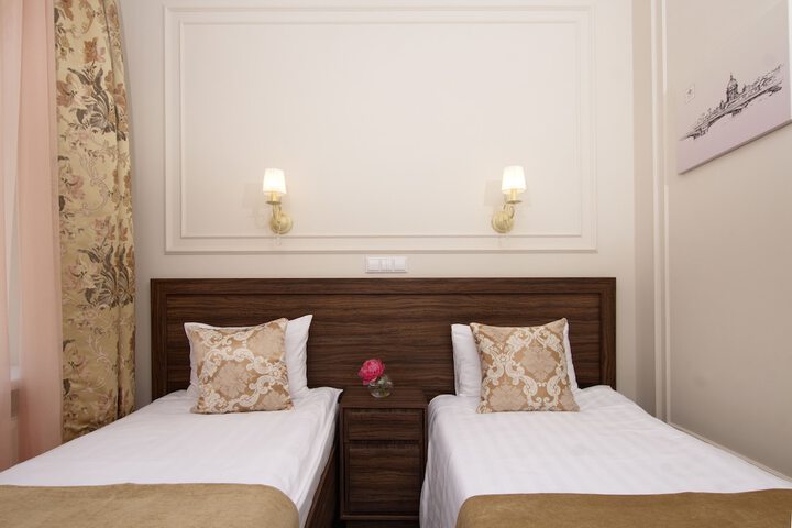 Room 5 of 52