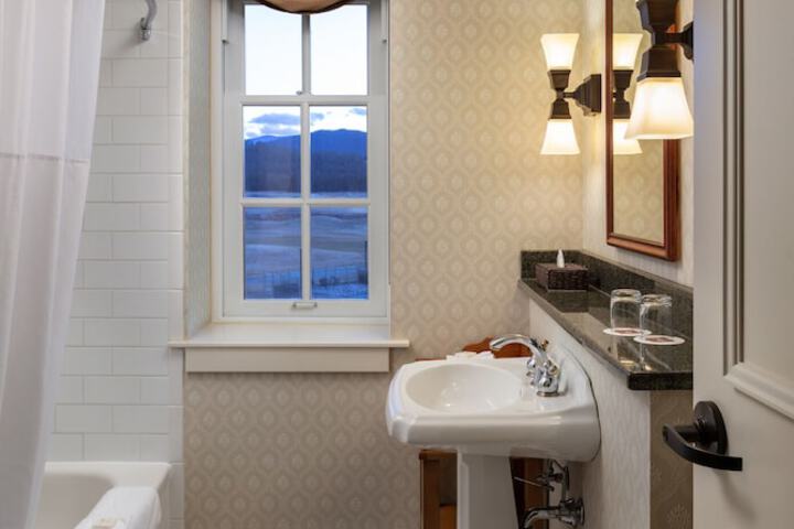 Clean Restrooms