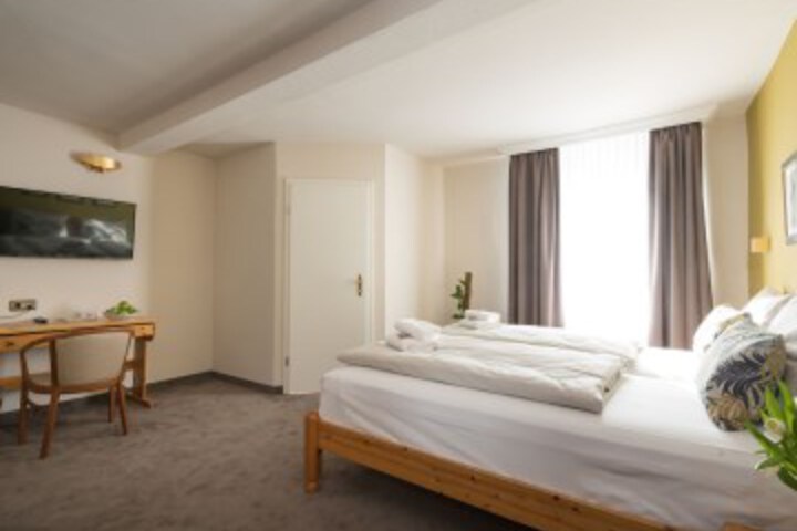 Room 20 of 36