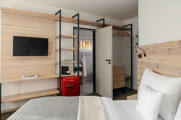 Room 21 of 54