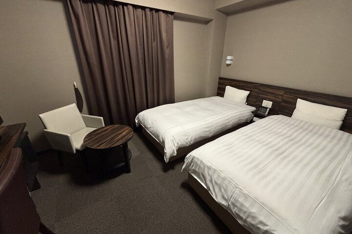 Room 33 of 155
