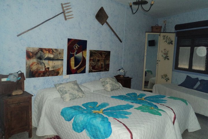 Room 4 of 16