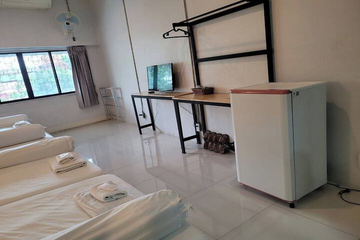 Room 29 of 77