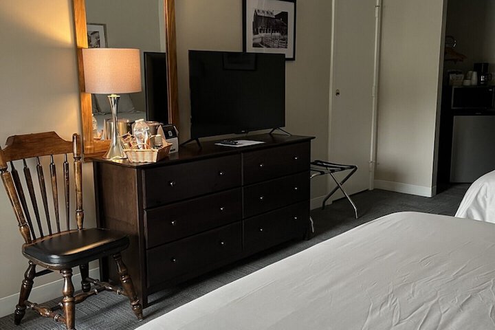 Room 12 of 32
