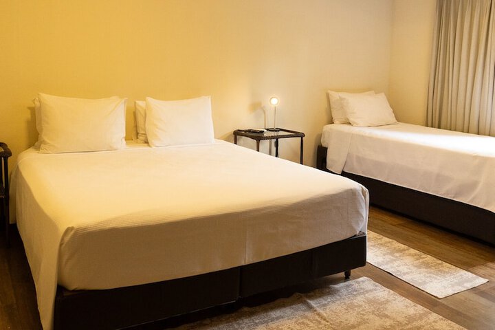 Room 6 of 75