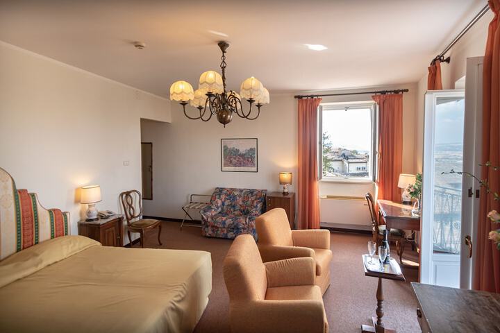 Room 19 of 55